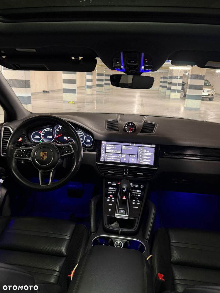 Porsche Cayenne - 17