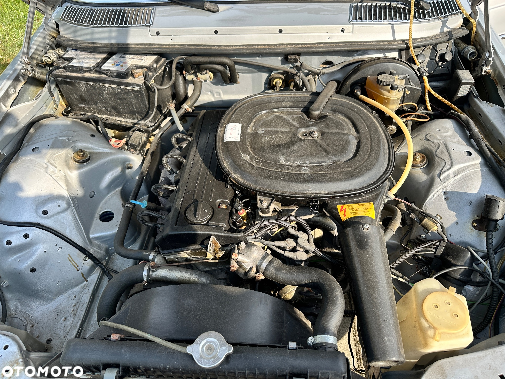 Mercedes-Benz W123 - 21