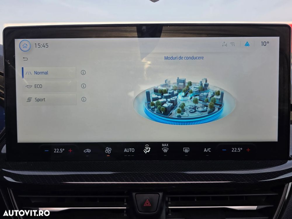 Ford Focus 1.0 EcoBoost Hybrid ST-LINE X - 24