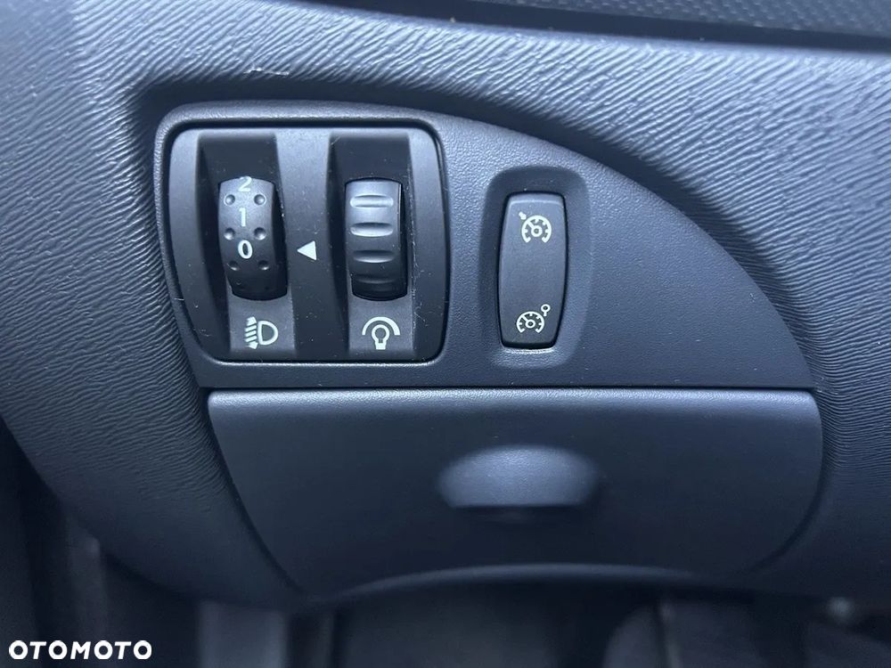 Renault Twingo 1.2 LEV 16V 75 eco2 - 12