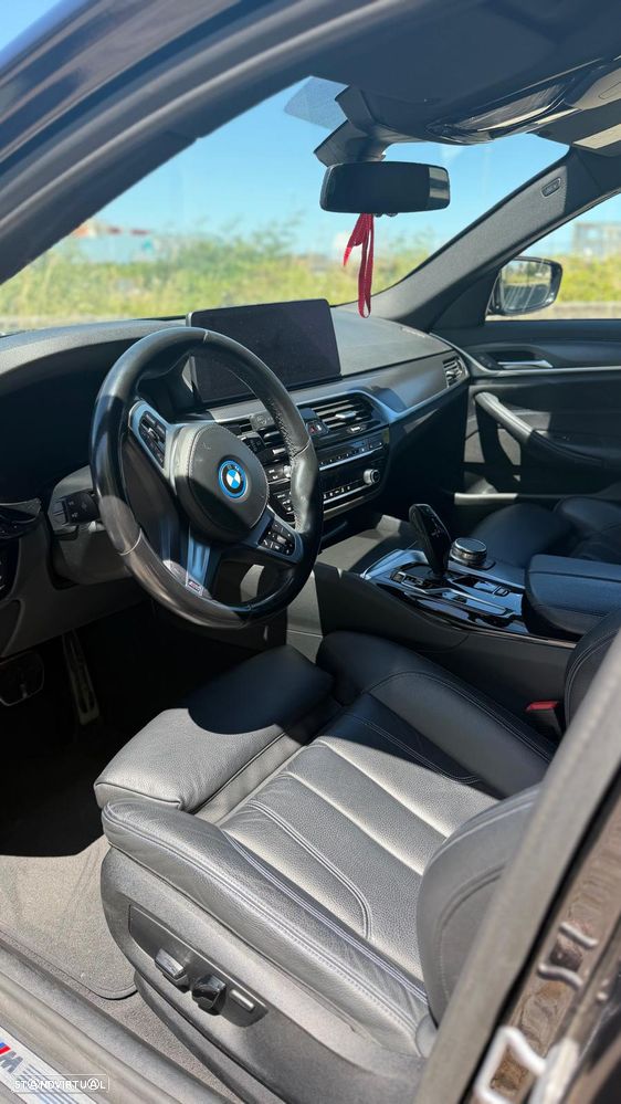 BMW 530 e Pack Desportivo M - 8