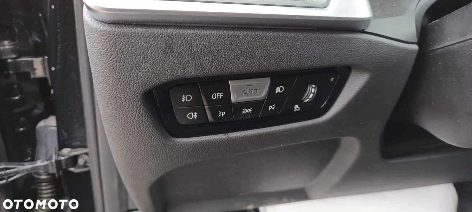 BMW Seria 3 330e M Sport sport - 16
