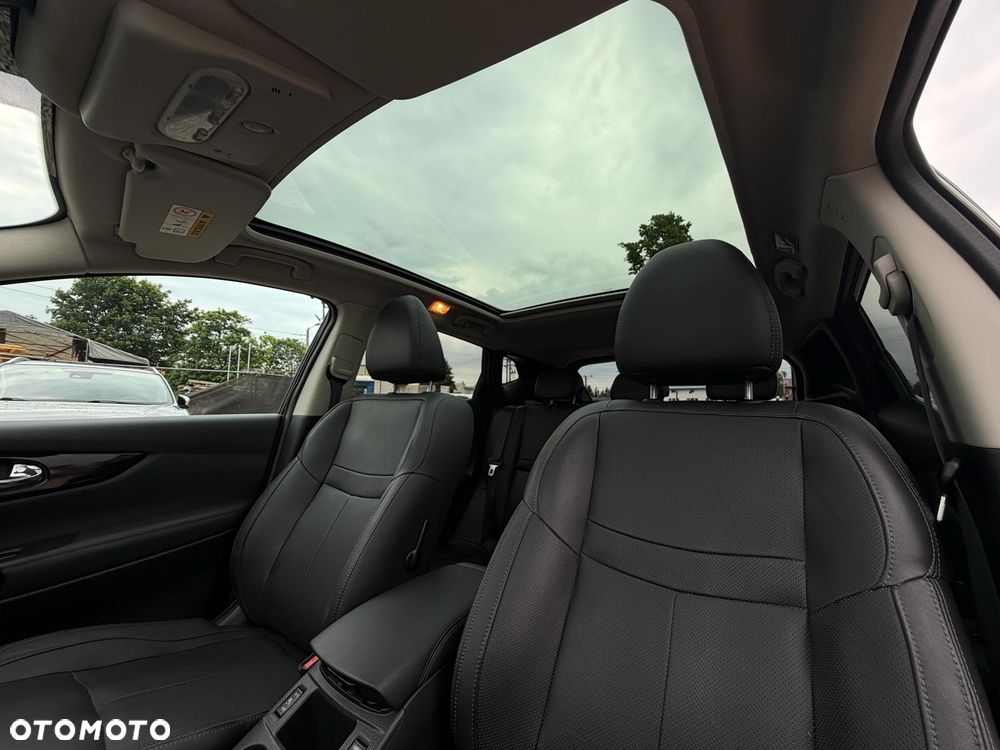 Nissan Qashqai 1.6 dCi Xtronic TEKNA+ - 27