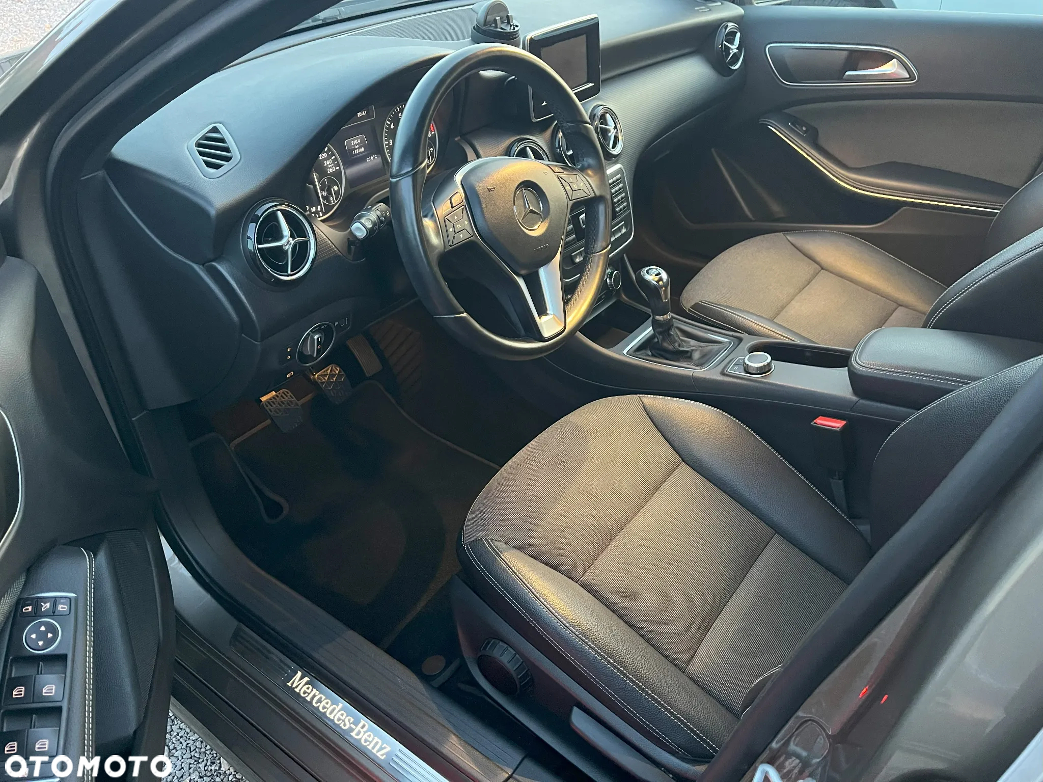 Mercedes-Benz Klasa A 180 (BlueEFFICIENCY) - 5