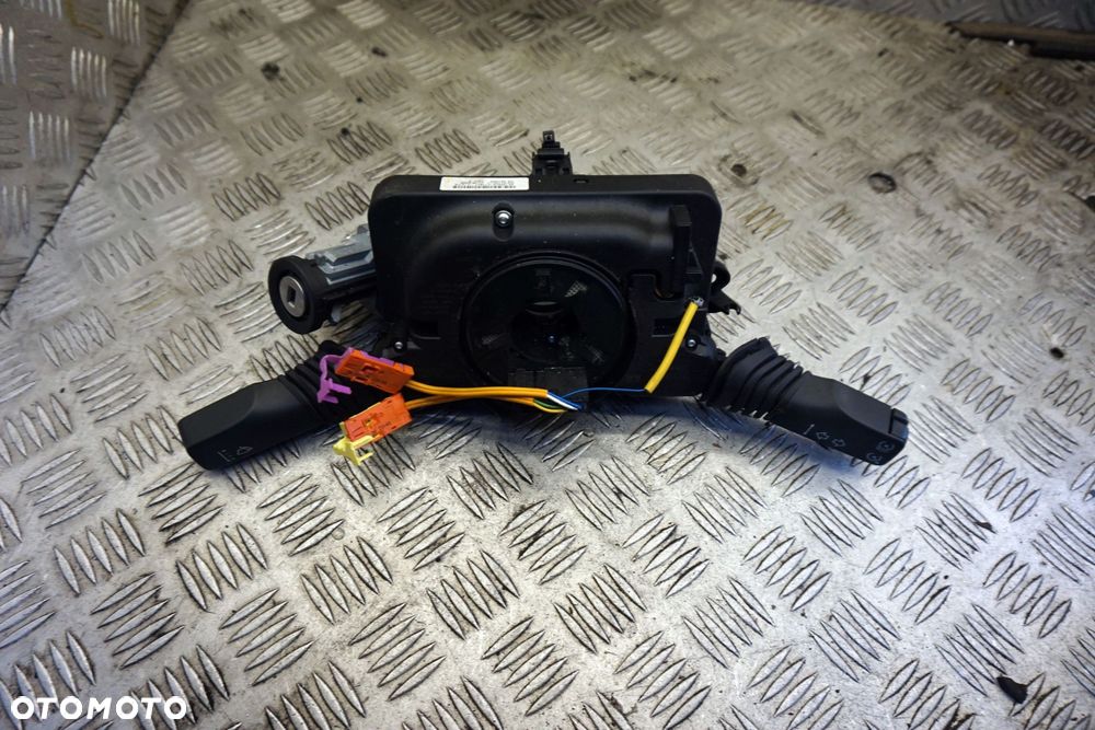PRZEŁĄCZNIK ZESPOLONY TAŚMA AIRBAG ASTRA III H 13236786 220520006 KS 281658 OPEL 2004-2006 - 1