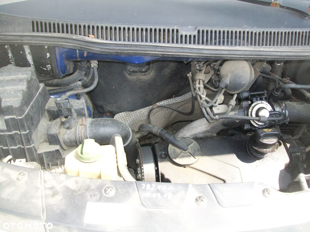 silnik VOLKSWAGEN T5  AXB