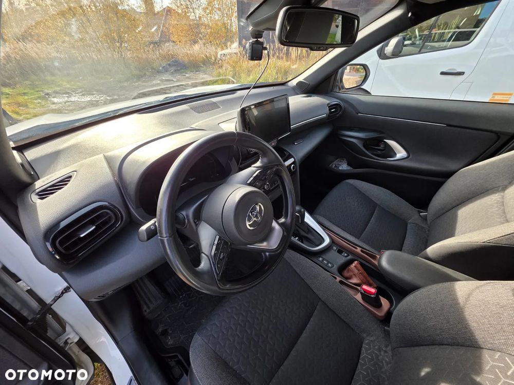 Toyota Yaris 1.5 Comfort CVT - 8