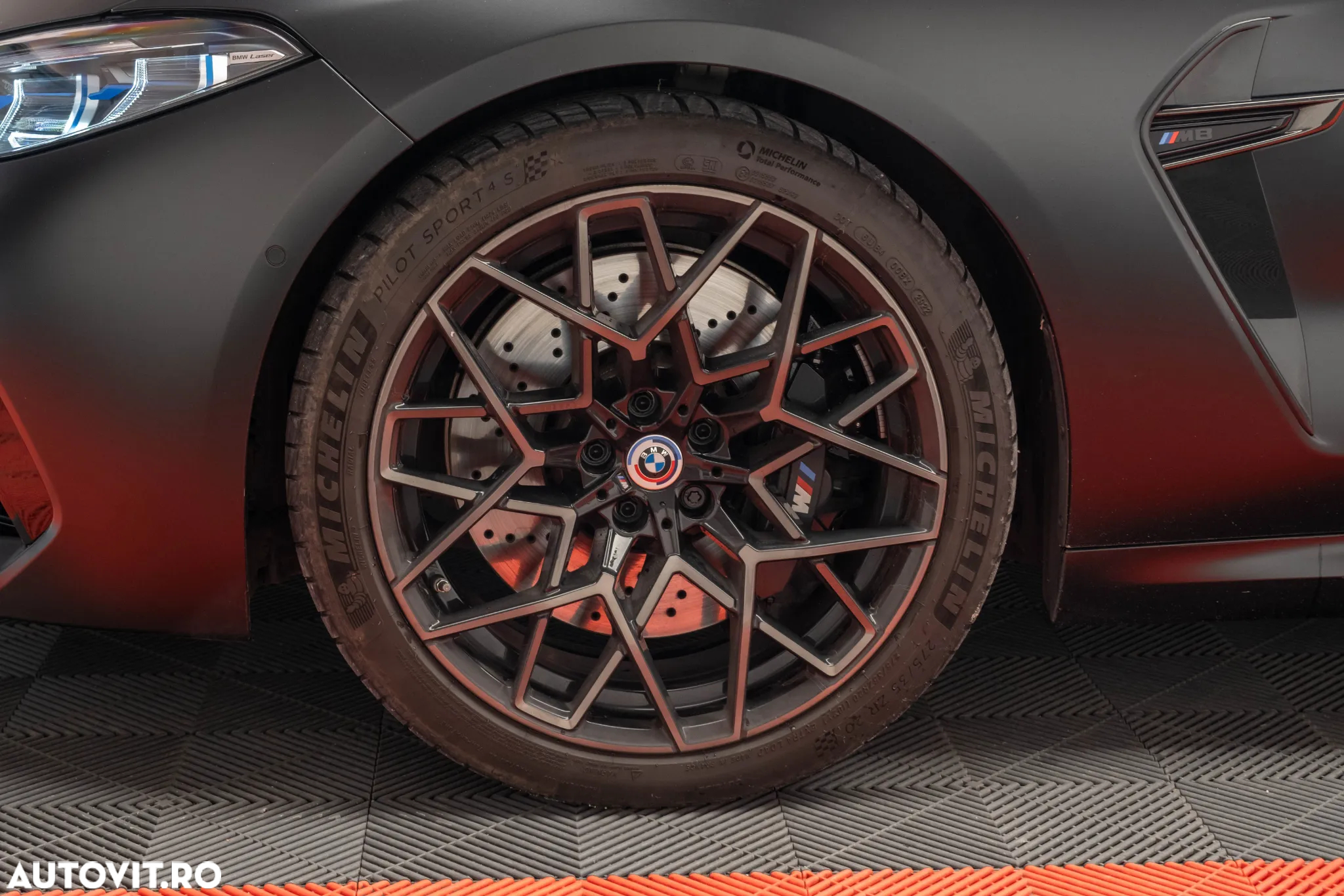 BMW M8 AT - 38