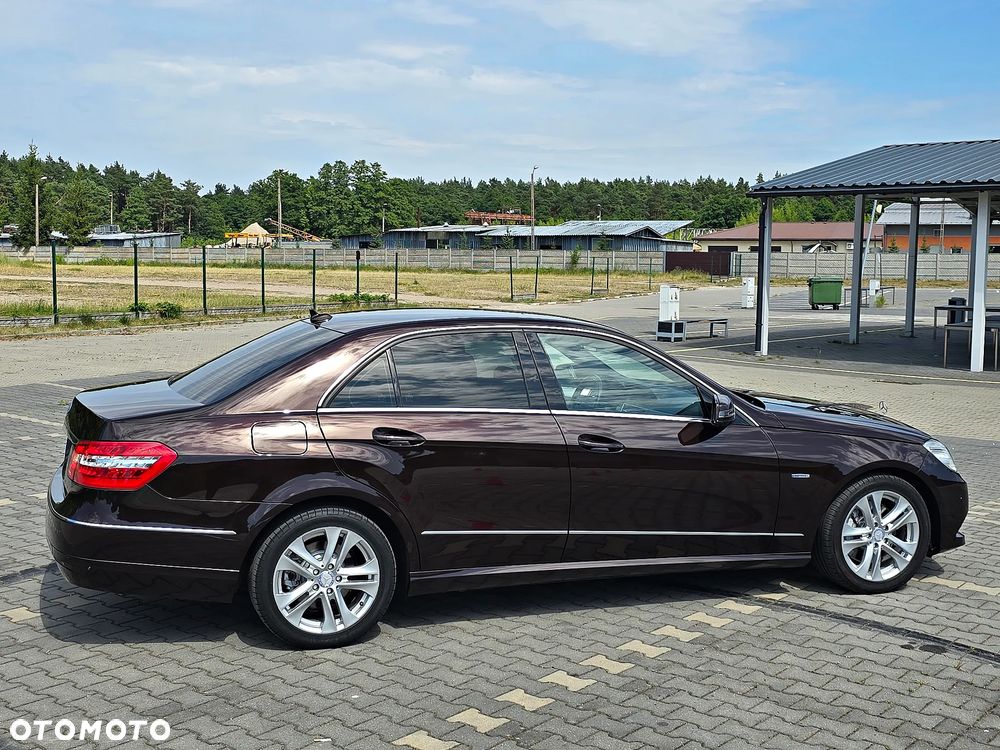 Mercedes-Benz Klasa E 250 CGI BlueEFFICIENCY 7G-TRONIC Avantgarde - 14