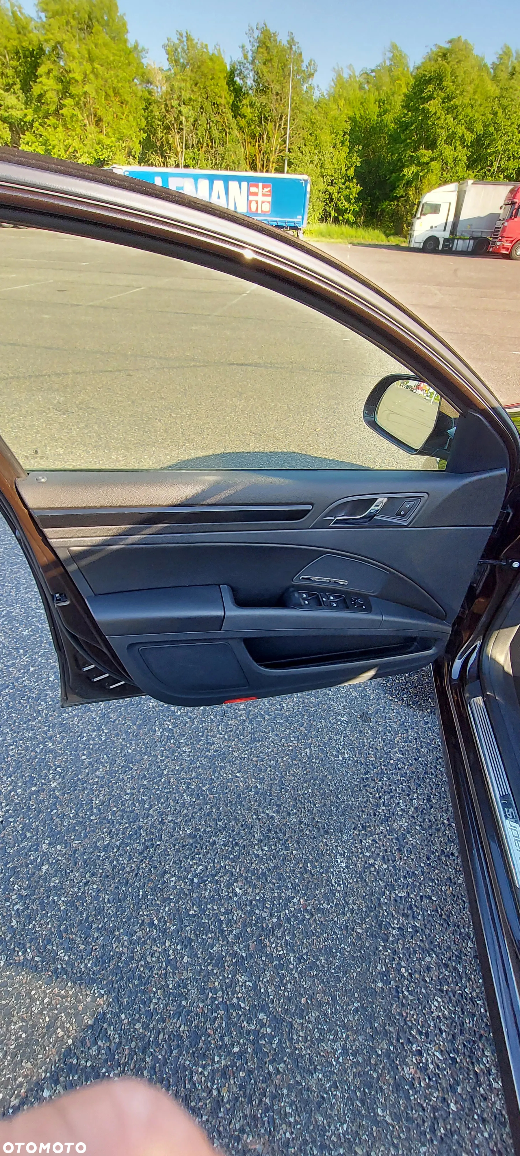 Skoda Superb 2.0 TDI Elegance DSG - 28