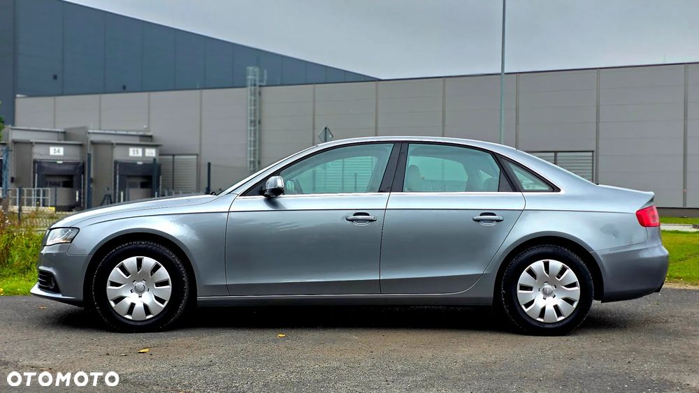 Audi A4 Limousine - 5