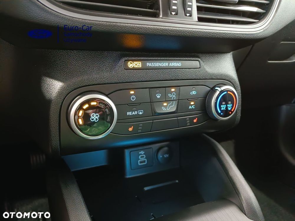 Ford Focus 1.5 EcoBlue Start-Stopp-System TITANIUM - 26