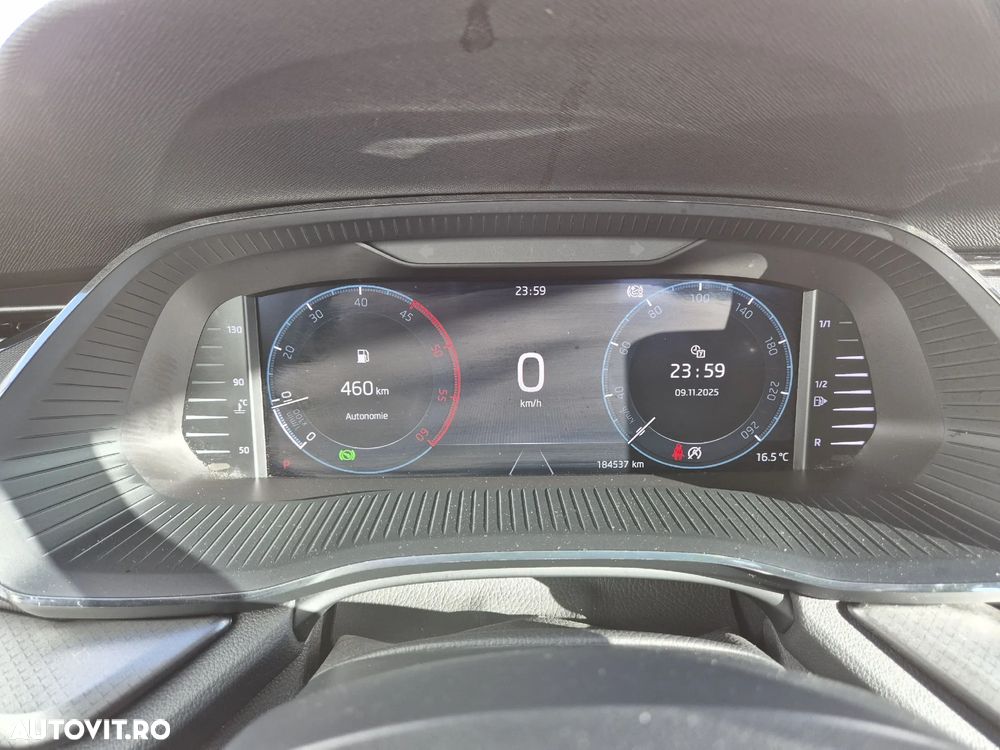 Skoda Octavia Combi 2.0 TDI DSG Ambition - 18