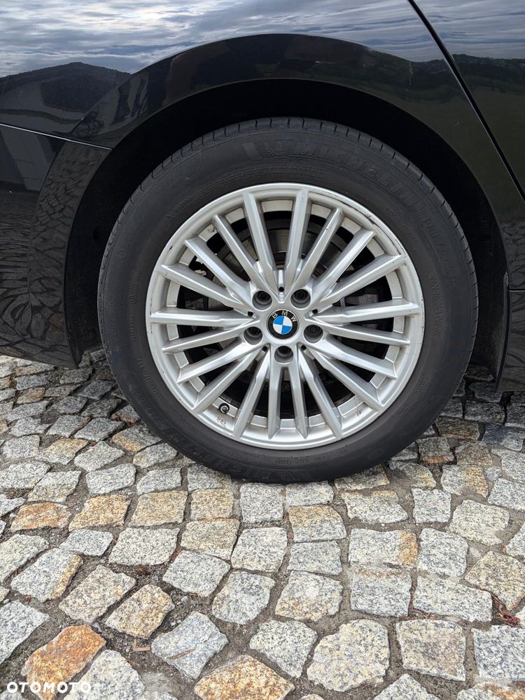 BMW Seria 3 318d - 22