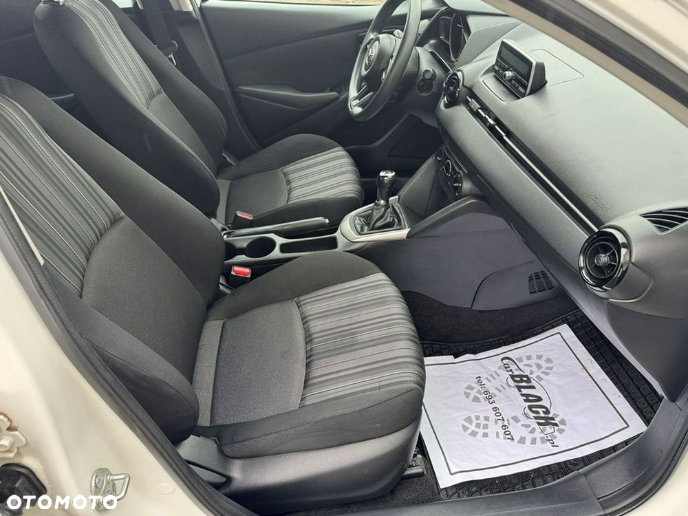 Mazda 2 - 10