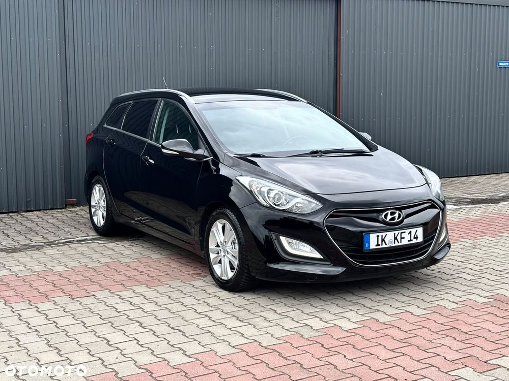 Hyundai i30 1.6 CRDi Fifa World Cup Edition - 4