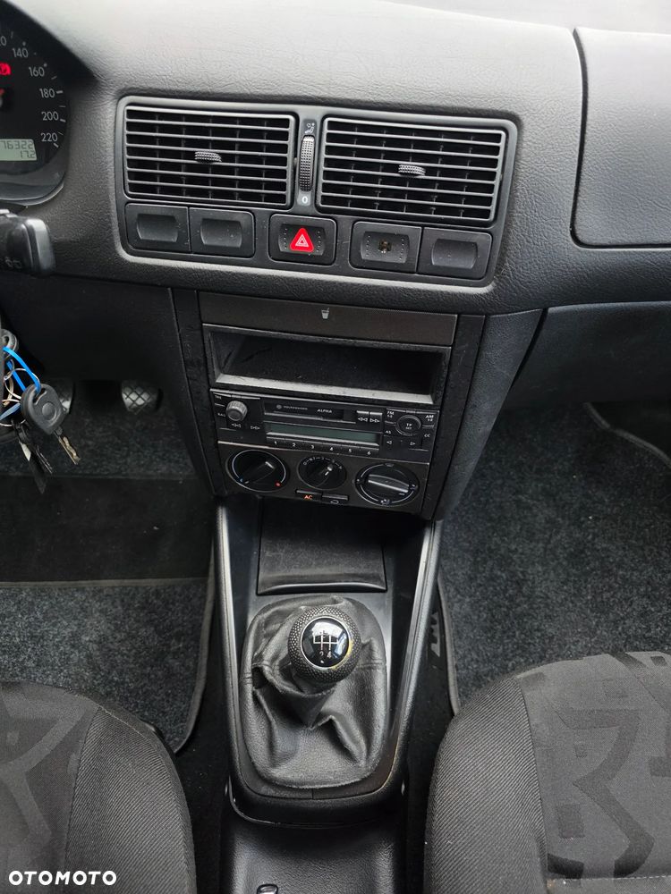 Volkswagen Golf - 12