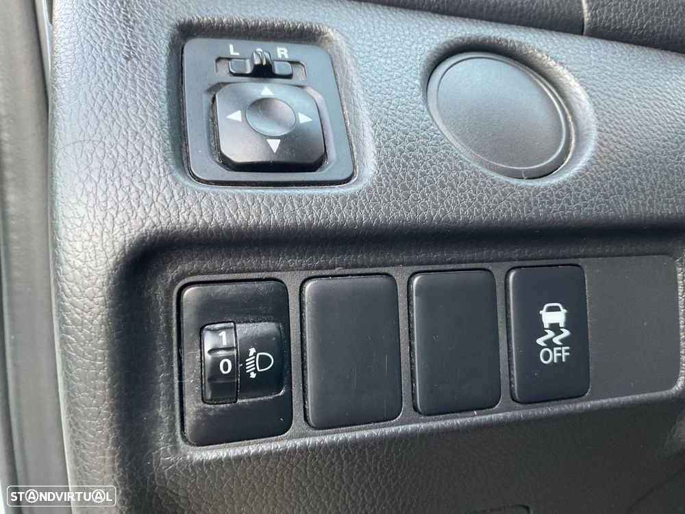 Mitsubishi L200 2.3 DI-D CD Invite Strakar Look 4WD - 22