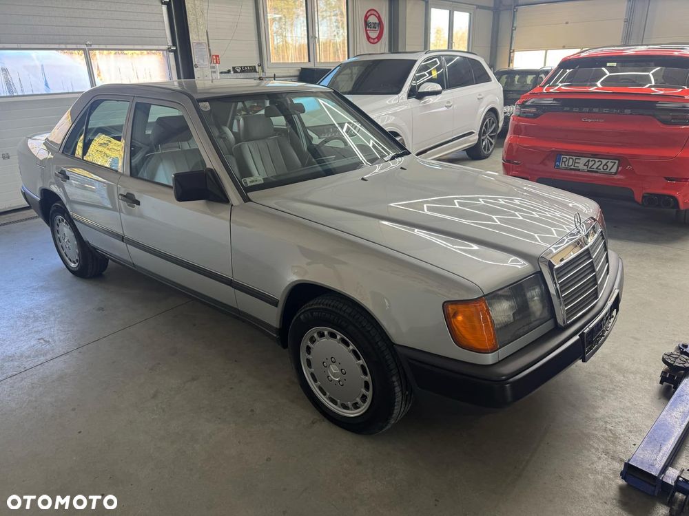 Mercedes-Benz W124 (1984-1993) - 35