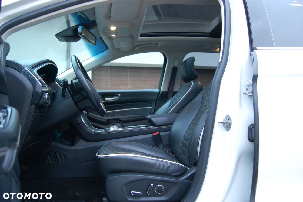 Ford Edge 2.0 EcoBlue Bi-Turbo 4x4 Vignale - 36