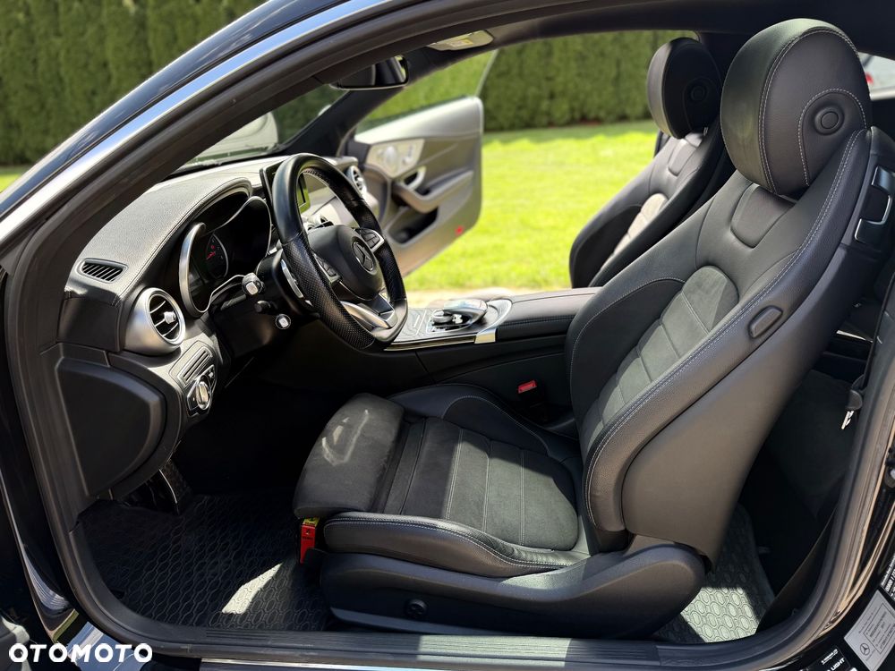 Mercedes-Benz Klasa C 200 4-Matic 9G-Tronic - 33