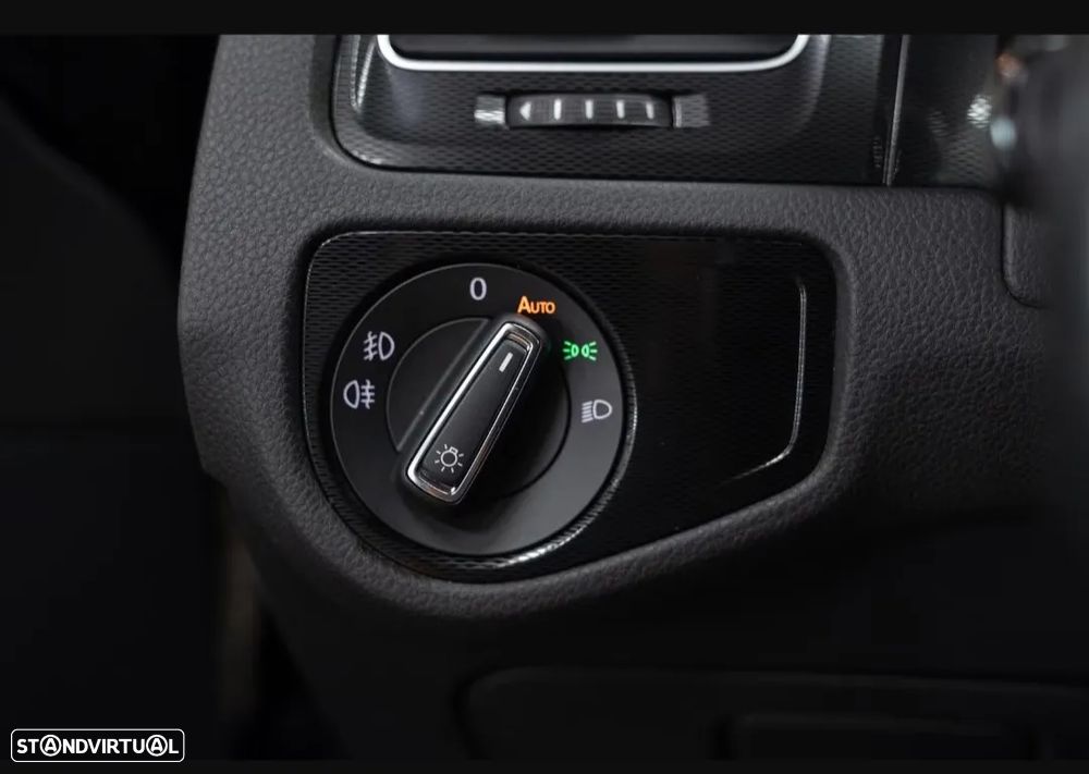 VW Golf 1.6 TDi R-Line - 12