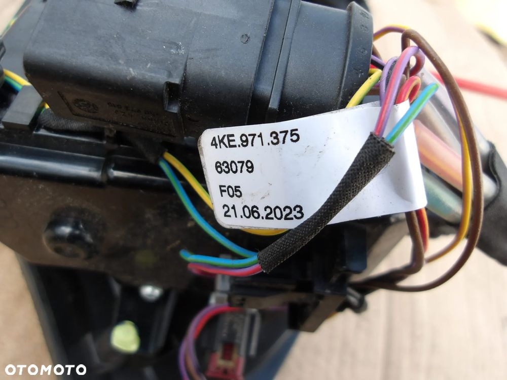 GNIAZDA LADOWANIA KLAPKA AUDI E TRON 4KE971375 - 27