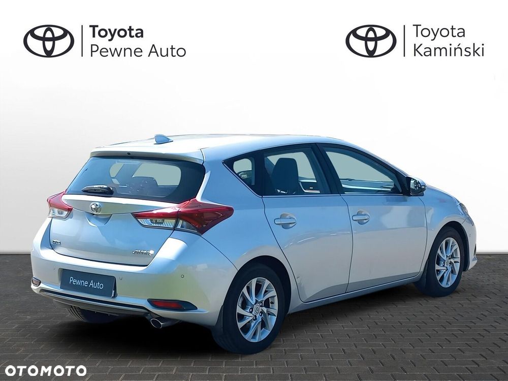 Toyota Auris 1.6 D-4D Premium - 5