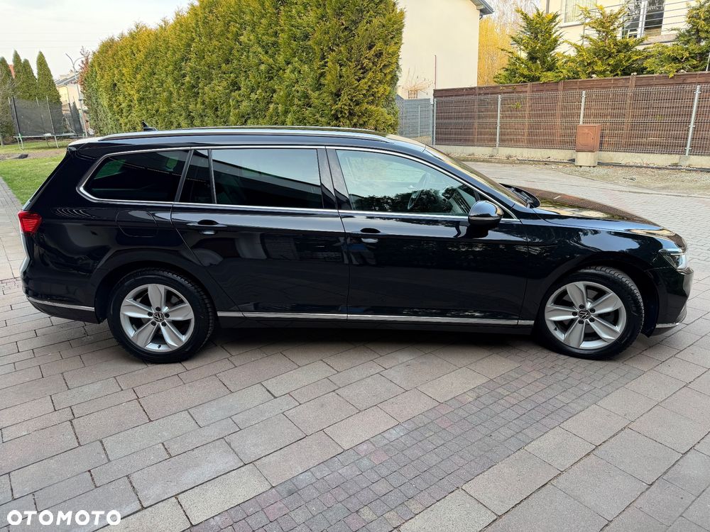 Volkswagen Passat - 11