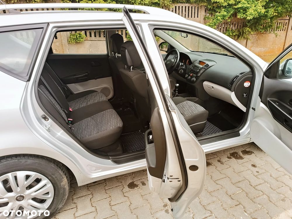 Kia Ceed 1.6 CVVT LX - 22
