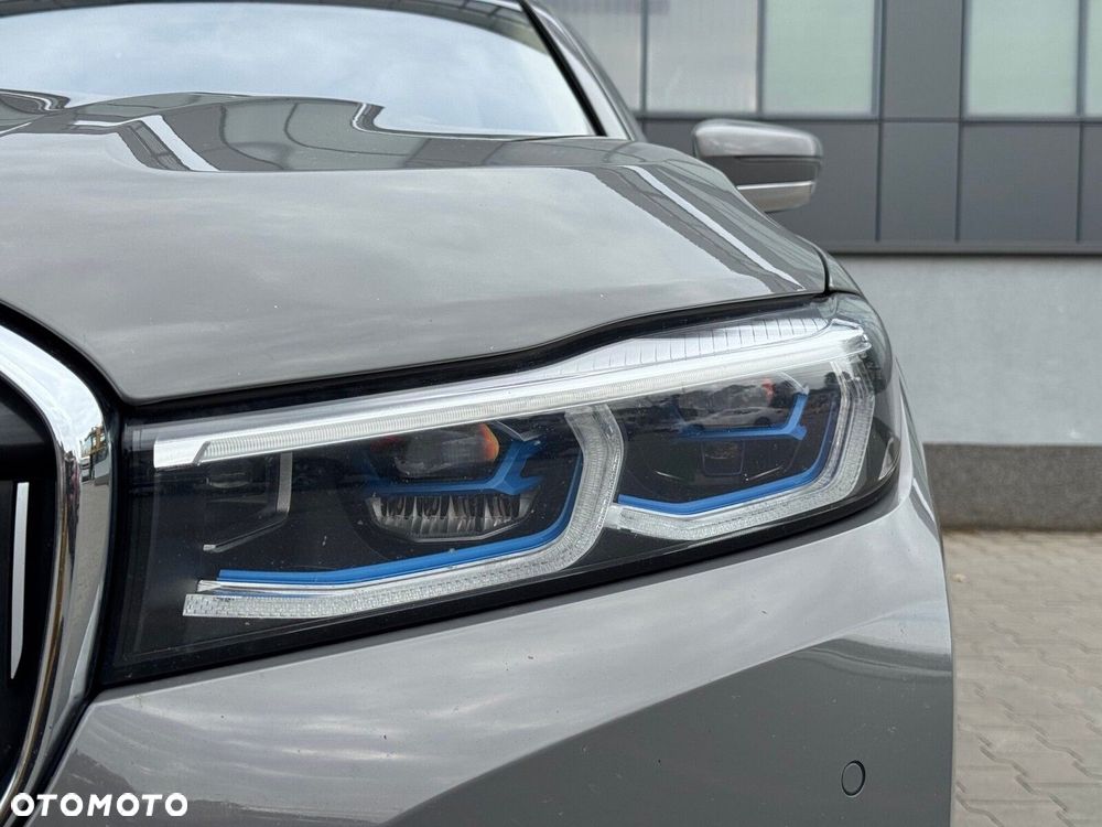 BMW Seria 7 - 15
