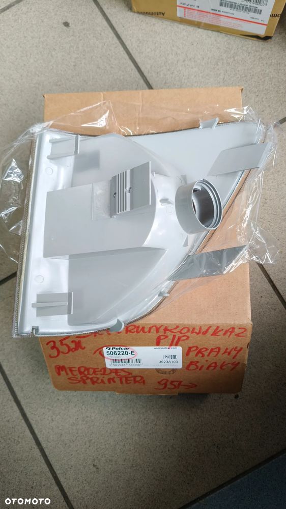 Kierunkowskaz Mercedes 208/ w124/ sprinter nowe - 2