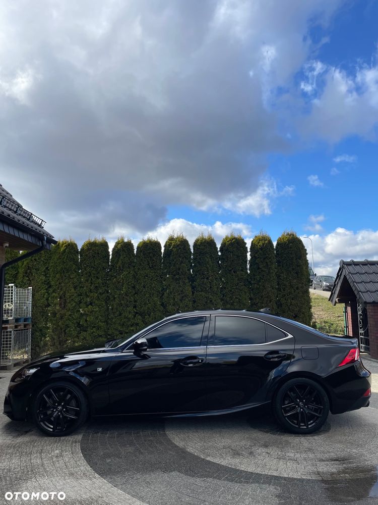 Lexus IS 200t F Sport - 4