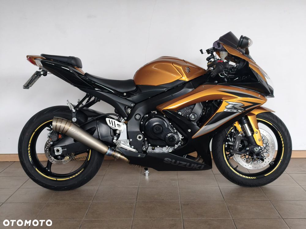 Suzuki GSX-R - 4