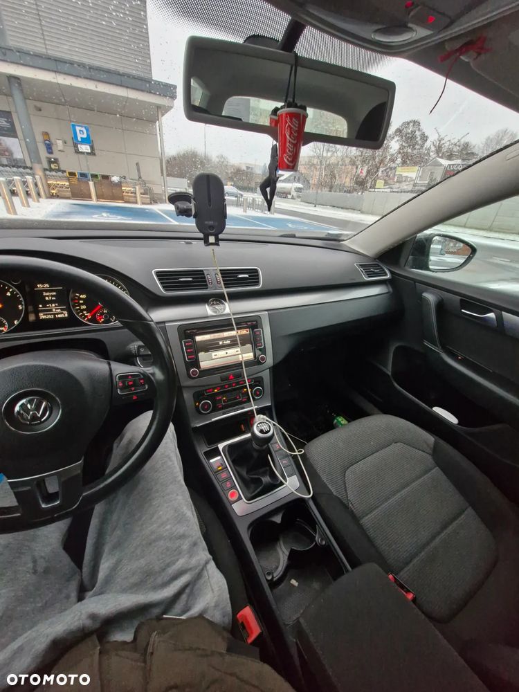 Volkswagen Passat 2.0 TDI Comfortline - 5