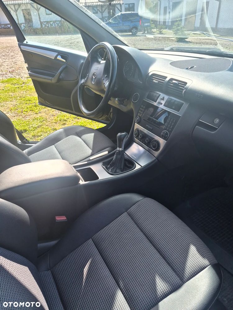 Mercedes-Benz Klasa C 180 Kompressor Classic - 3