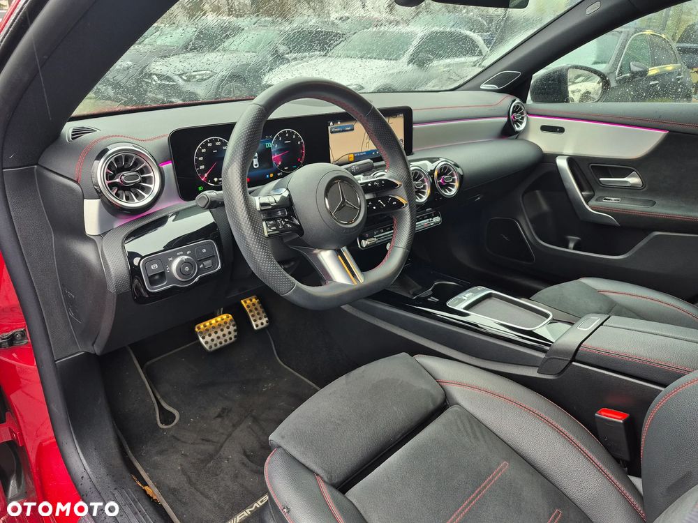 Mercedes-Benz CLA 200 AMG Line 7G-DCT - 14