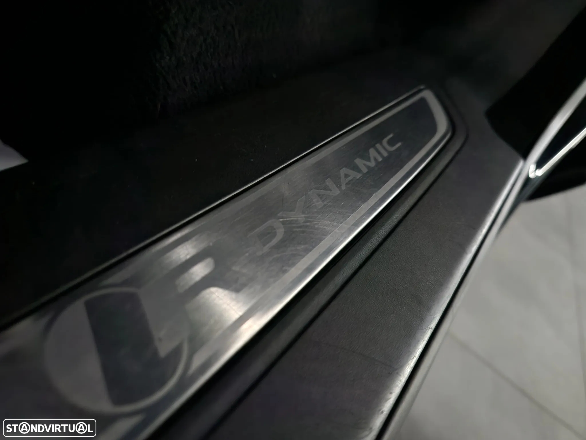 Land Rover Range Rover Velar 3.0 D R-Dynamic HSE - 21