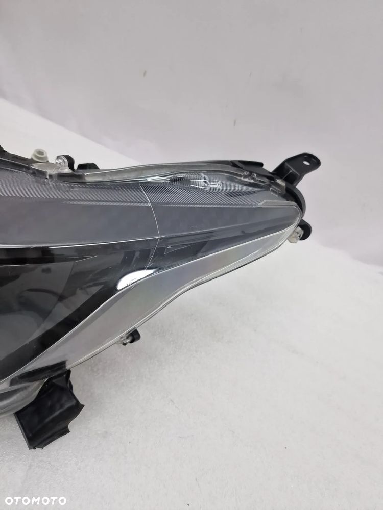 TOYOTA YARIS IV 19- LEWA / PRAWA ZWYKŁA SOCZEWKA LAMPA PRZEDNIA PRZÓD , NR KOITO K0-6 , NR AUKCJI LA47 - 24