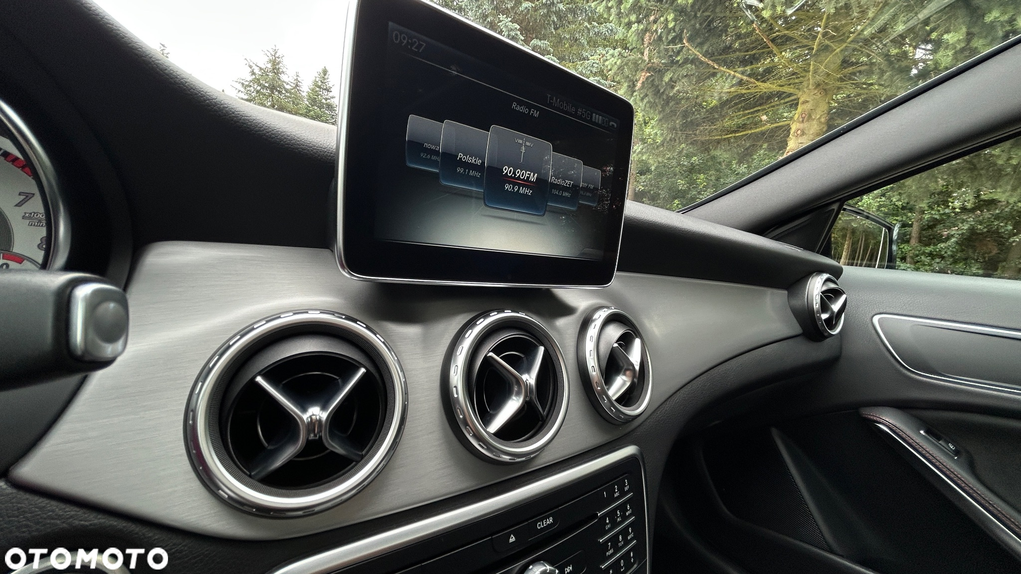 Mercedes-Benz GLA 250 4-Matic - 11