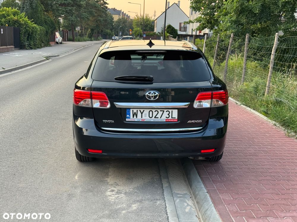 Toyota Avensis 1.8 Prestige MS - 6