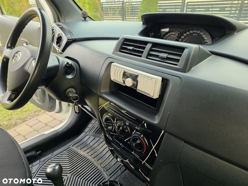 Daihatsu Materia 1.5 - 24