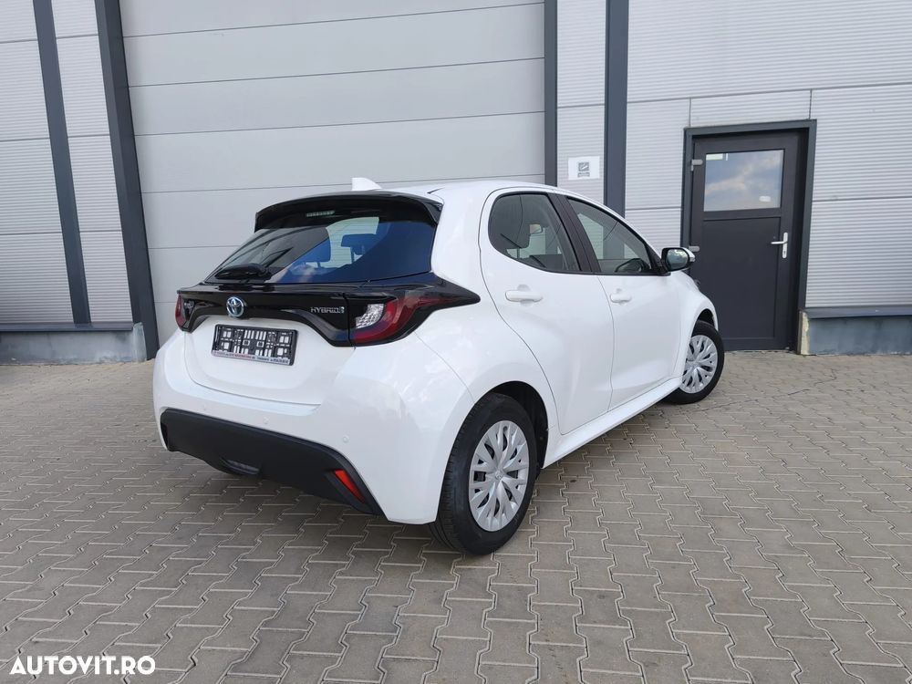 Toyota Yaris 1.5 VVT-i HSD Active - 4