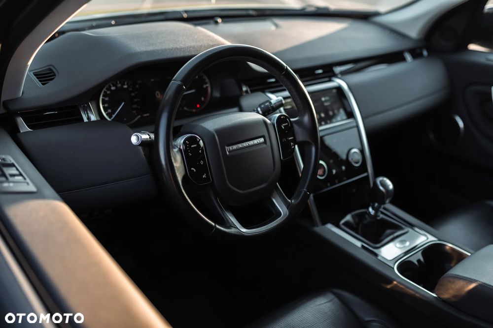Land Rover Discovery Sport - 10