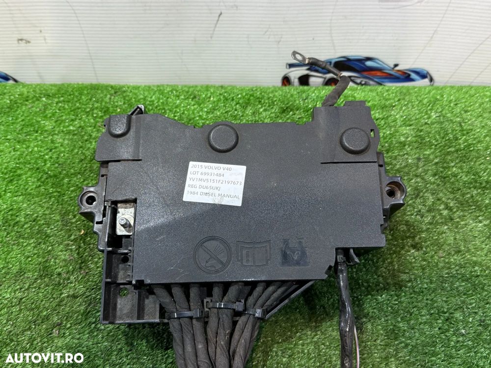 TABLOU PANOU SIGURANTE VOLVO V40 2.0 DIESEL 2015 COD OEM 306591923 30659192-3 E00019241 2012-2019 - 1