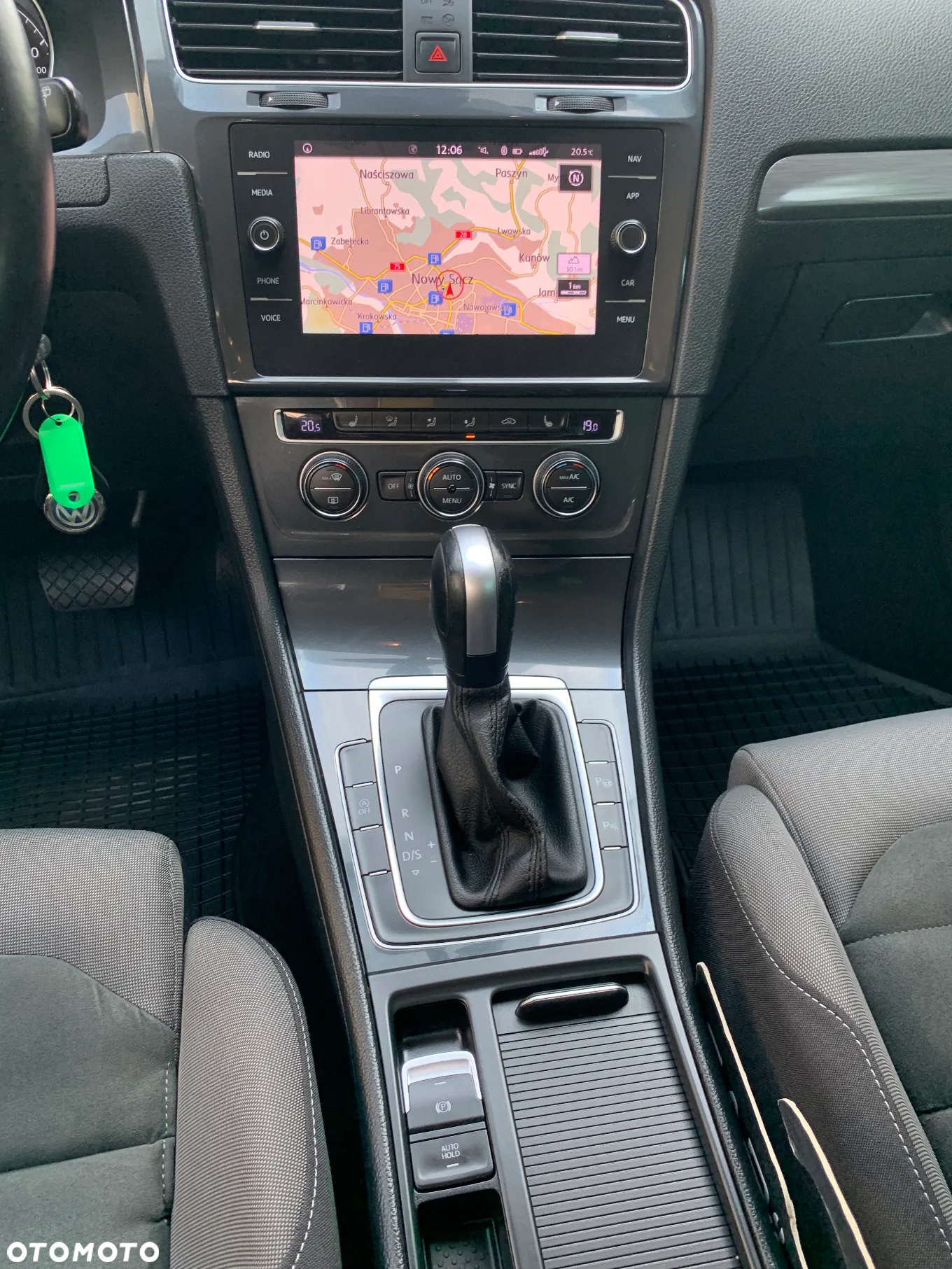 Volkswagen Golf VIII 2.0 TDI R-Line DSG - 17
