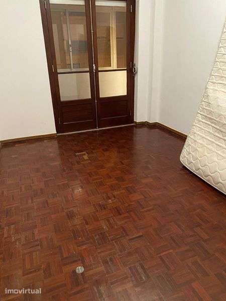 Alugo T2 em Odivelas - Grande imagem: 2/7