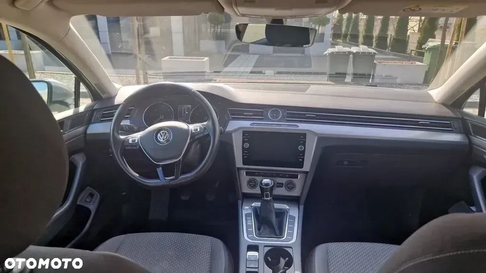 Volkswagen Passat ver-2-0-tdi-scr-trendline - 8