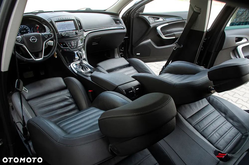 Opel Insignia 2.0 T Cosmo 4x4 EU6 - 9