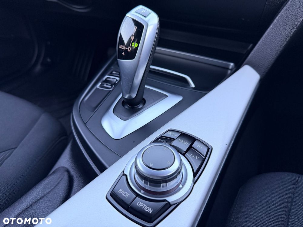 BMW Seria 3 - 38
